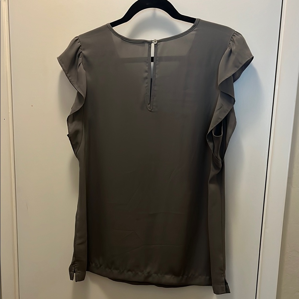 Octavia Gray Ruffled Cap Sleeve Blouse - Picture 3 of 4
